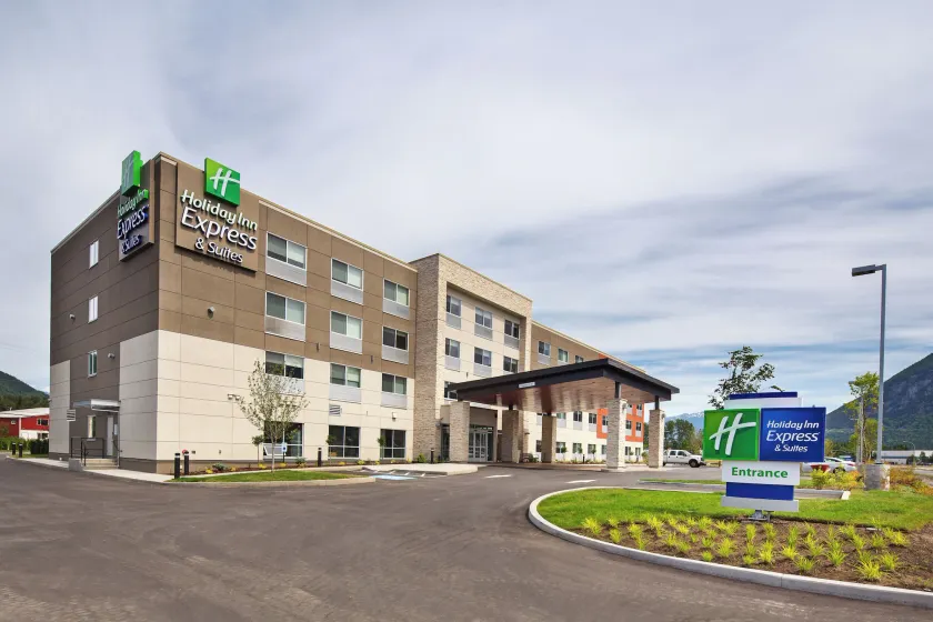 Holiday Inn Express & Suites Terrace by IHG - Image 1