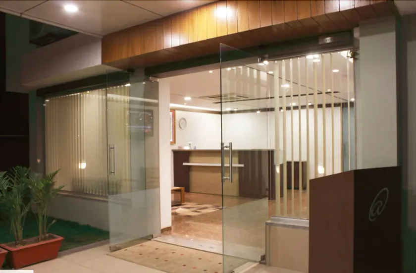 Hotel Ashray Inn - Image 1