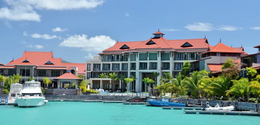 Eden Bleu Hotel - Image 1