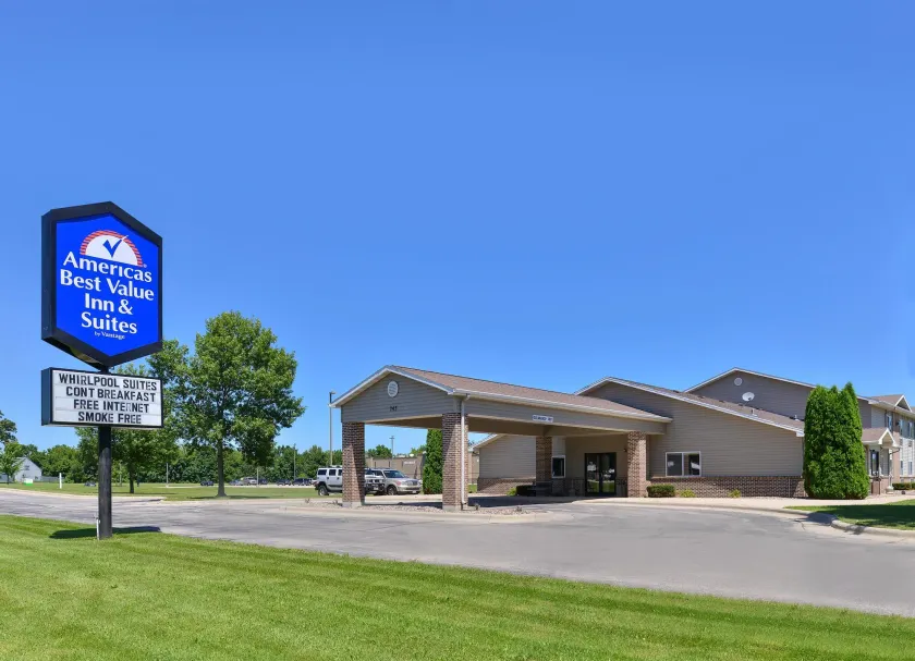 Americas Best Value Inn & Suites Spring Valley - Image 1