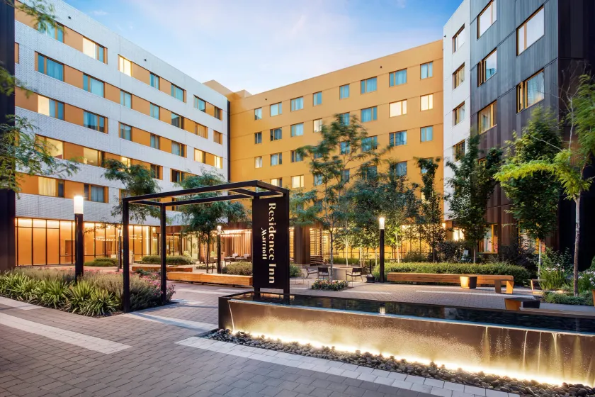 Residence Inn by Marriott Portland Downtown/Pearl District - Image 1