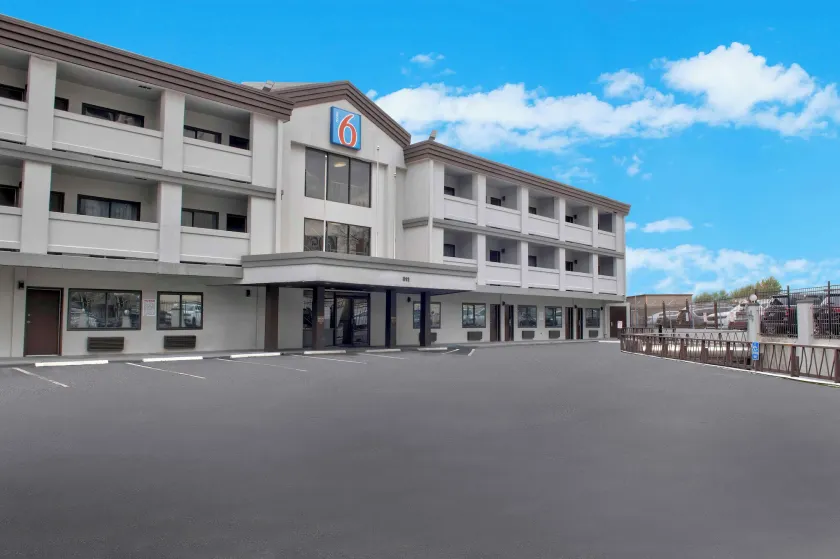 Motel 6-Atlanta, GA - Downtown - Image 1