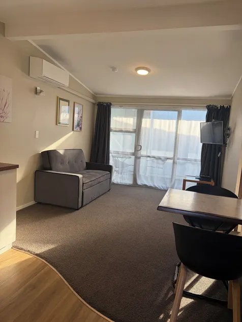 Marineland Beachfront Accommodation - Image 1