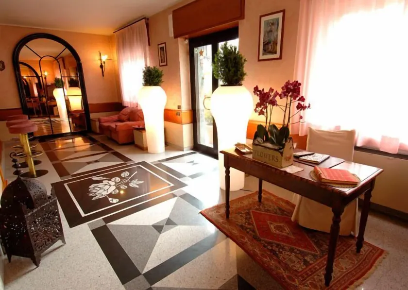 Hotel San Gerolamo - Image 1