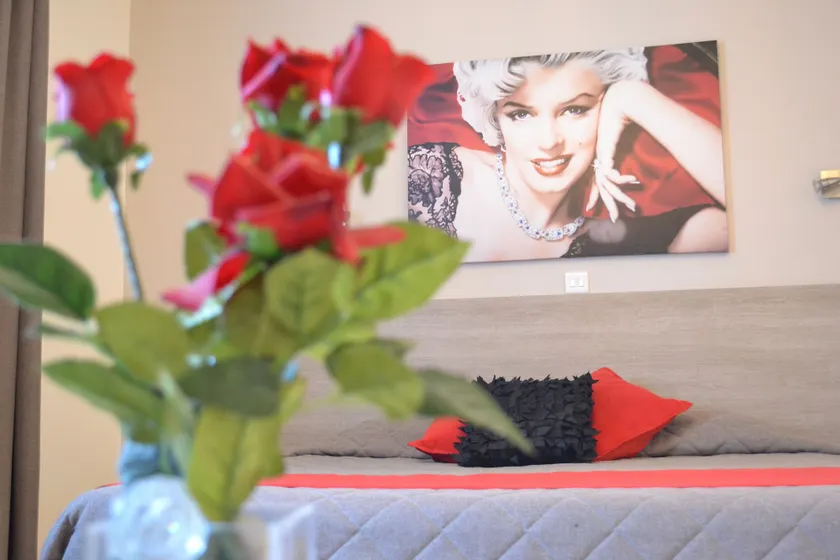 Marianna Hotel Apartments - Image 1