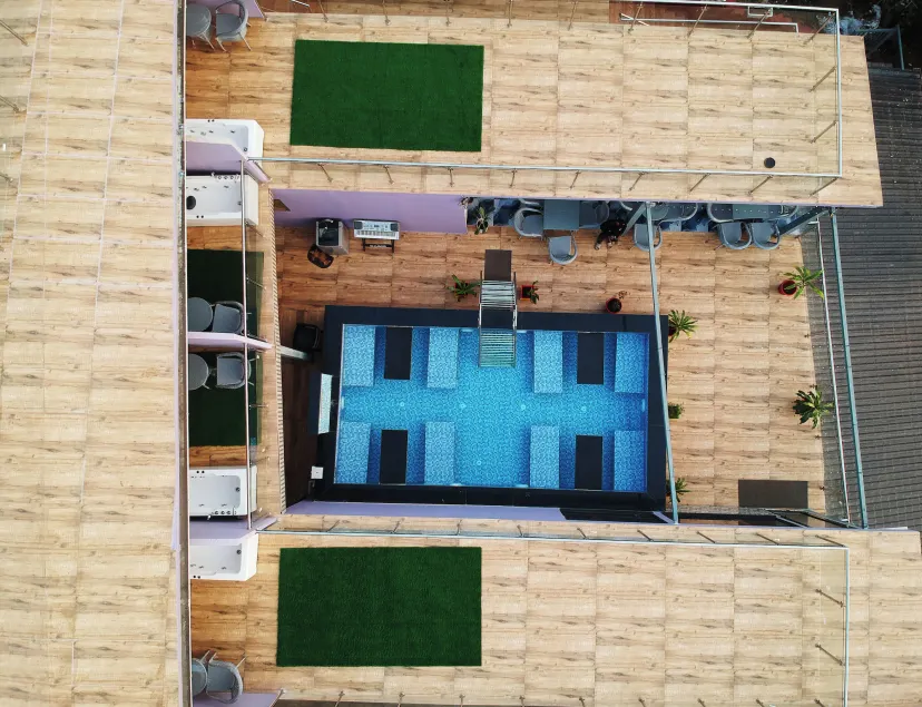 Coco 7 Beach Resort - Image 1