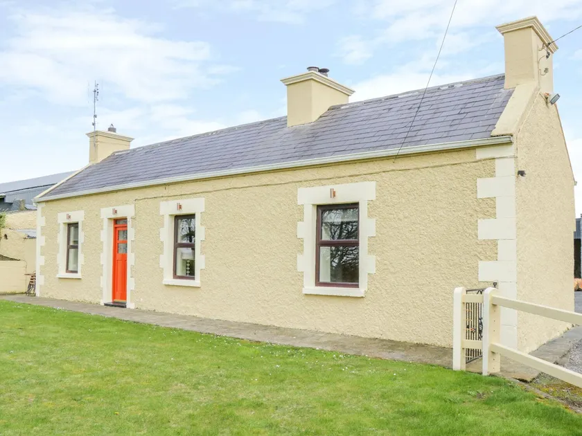 Glor Cottage - Image 1