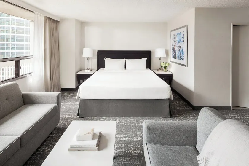 Chelsea Hotel Toronto - Image 1