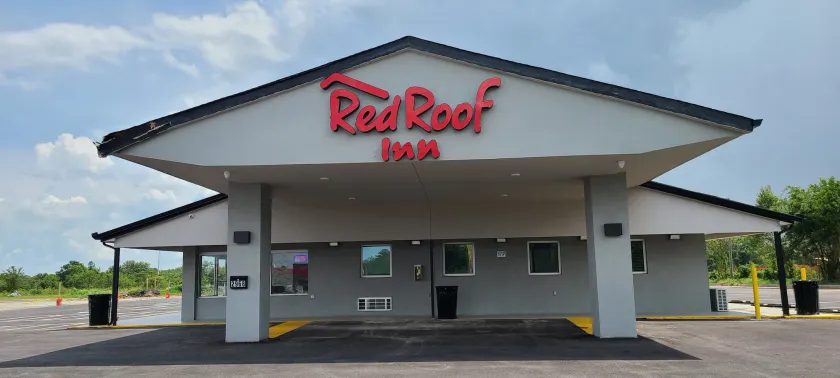 Red Roof Inn Byron - Image 1