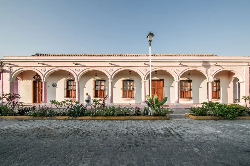 Hotel La Casa de las Sirenas - Image 1
