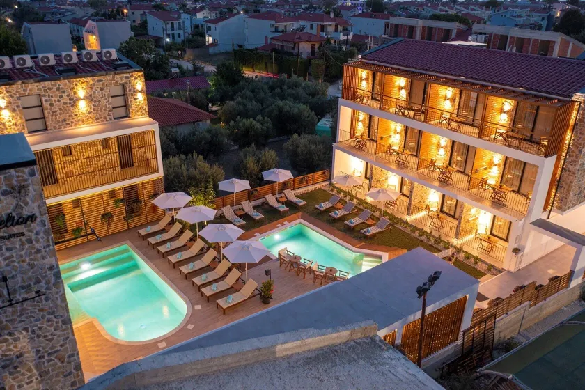 Dandelion Suites - Image 1