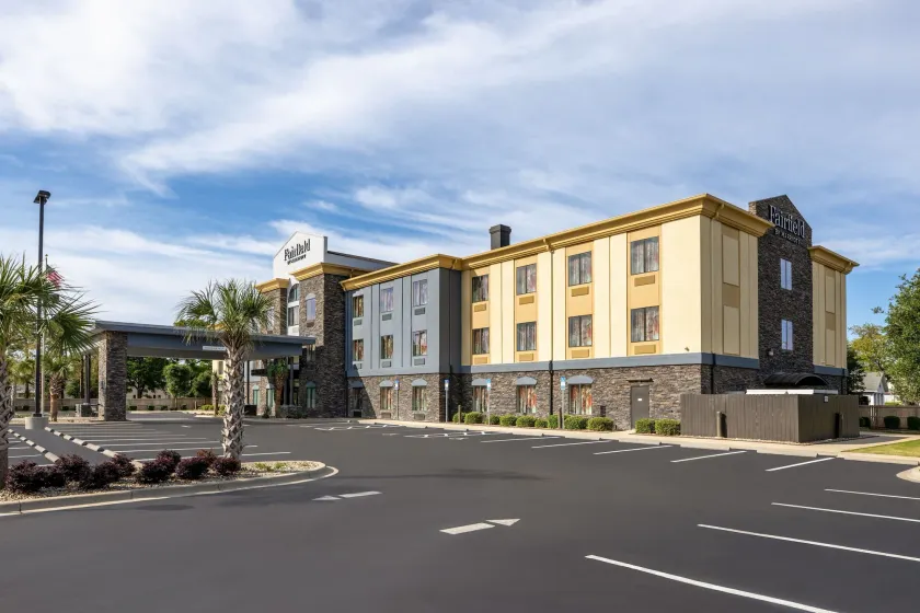 Fairfield Inn & Suites by Marriott Fort Walton Beach Hurlburt Area - Image 1
