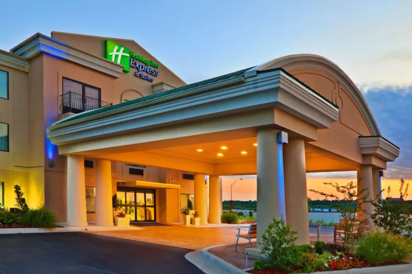 Holiday Inn Express Hotel & Suites Muskogee by IHG - Image 1