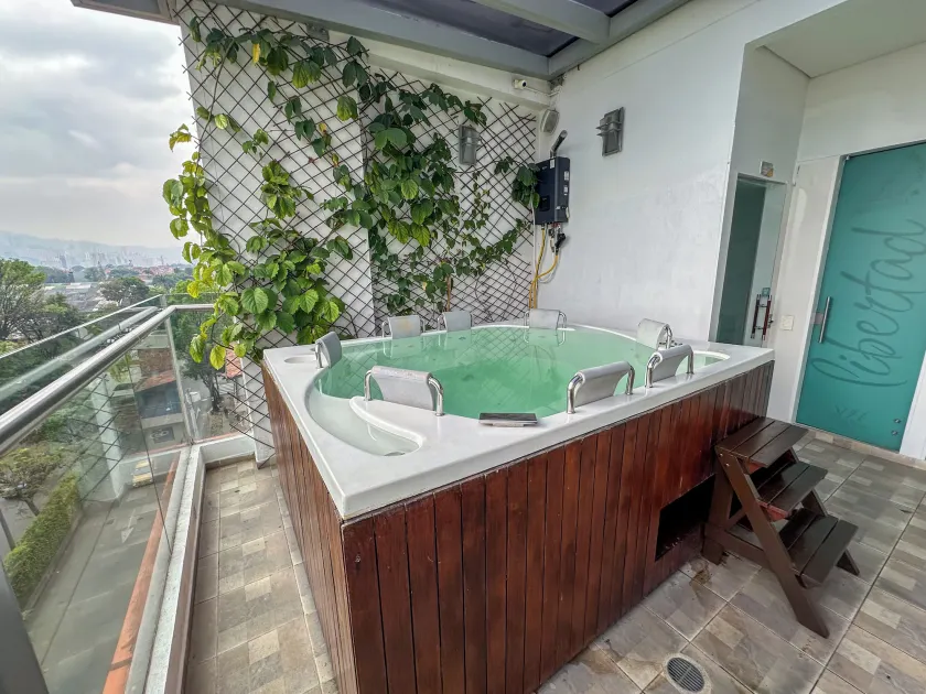 Hotel Sixtina Plaza Medellin - Image 1