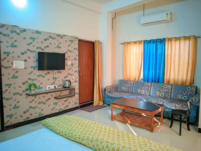 Hotel divine and restaurant - Image 1