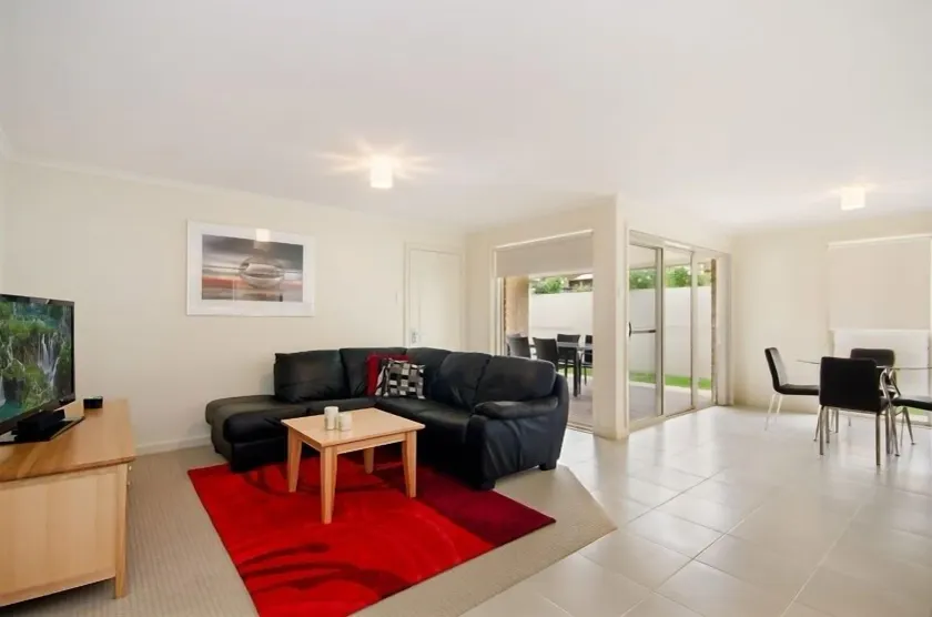 City Fringe Apartment - Image 1