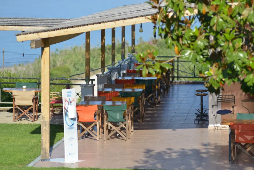 Mounda Beach Retreat - Image 1