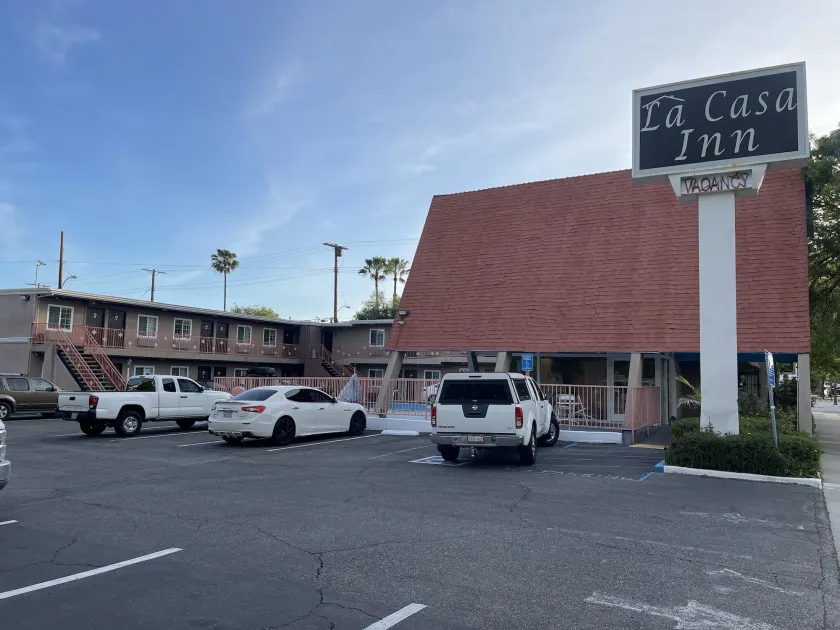 La Casa Inn - Image 1