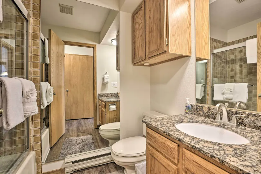 Walk to Lift: Townhome w/ Shuttle in Breckenridge! - Innenbereich