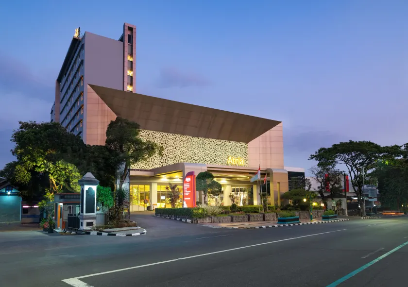 Atria Hotel Magelang - Image 1