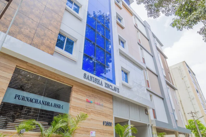 Housr HSR 1 Studio Apartment Near Manipal Hospital - Image 1
