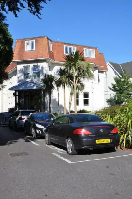 The Montague Hotel - Image 1