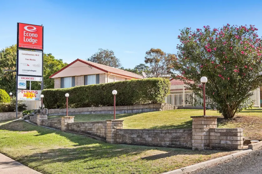 Econo Lodge Alabaster Motel Cowra - Image 1