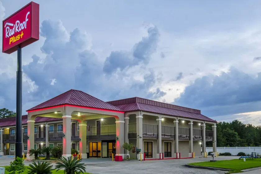 Red Roof Inn PLUS+ Hammond - Image 1