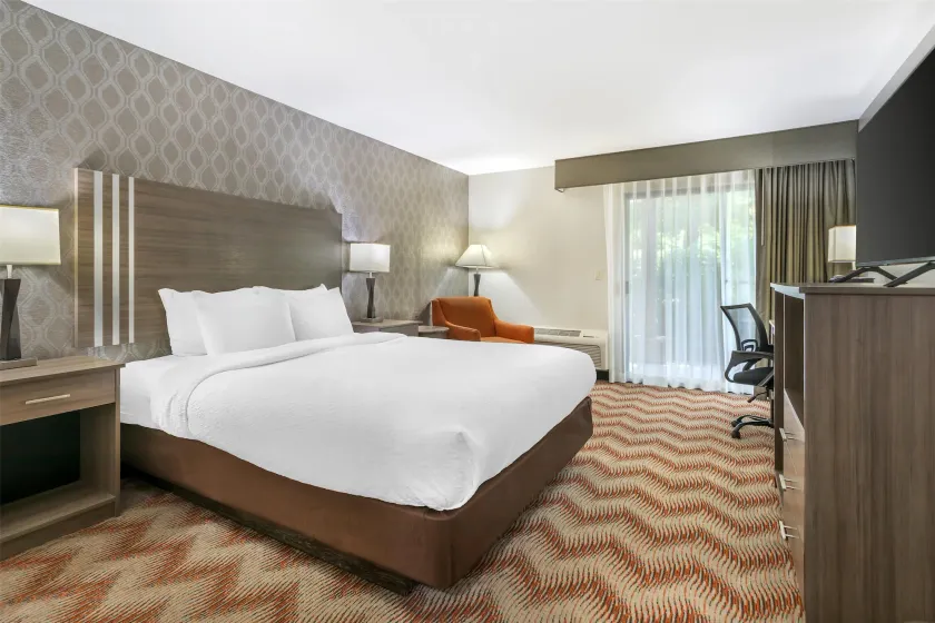 Best Western Plus Sonora Oaks Hotel and Conference Center - Image 1