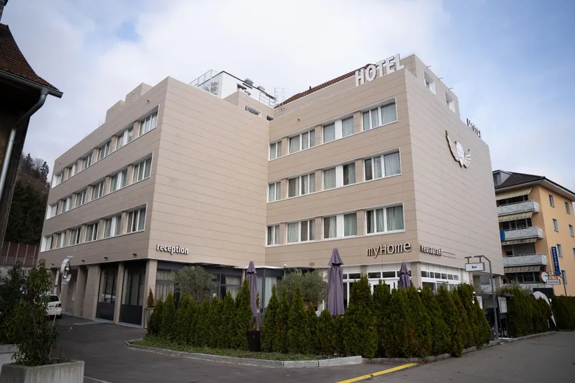 My Home Hotel - Free Parking - Image 1