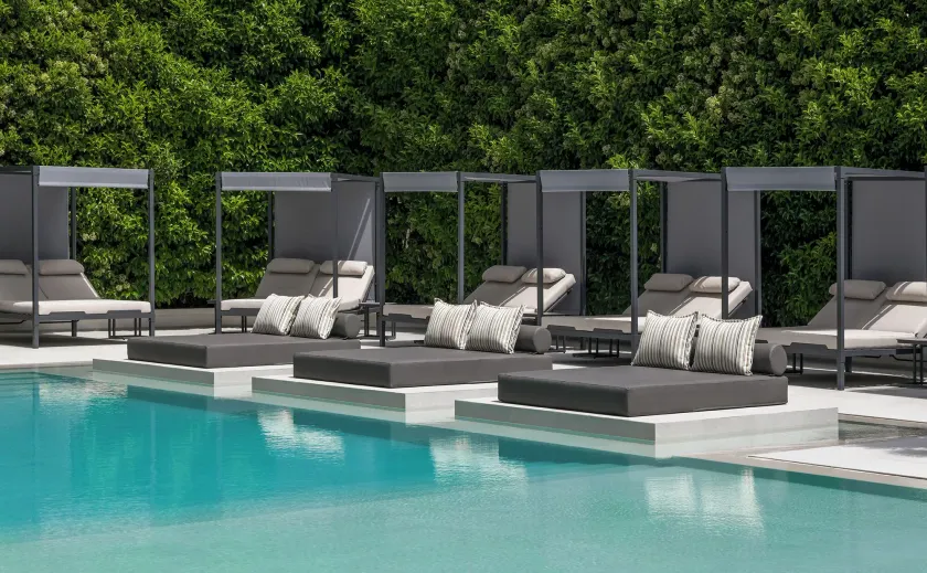 Blazer Suites Hotel - Image 1