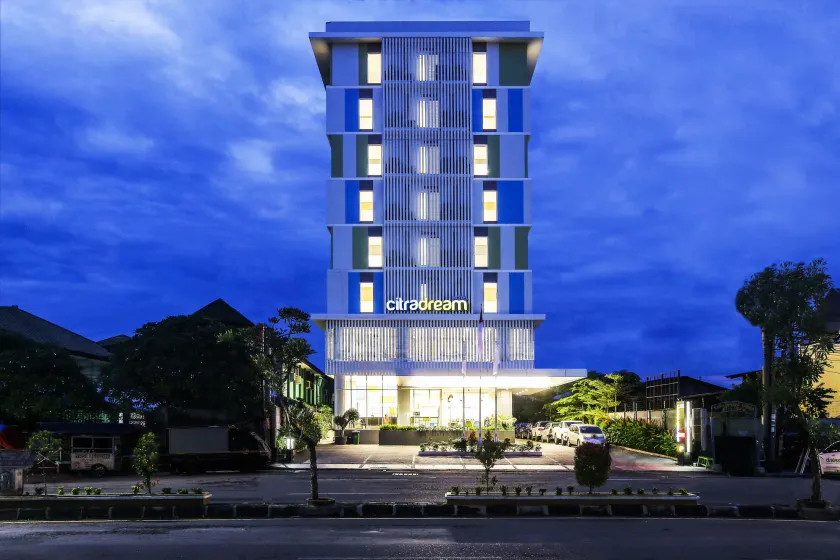 Hotel Citradream Cirebon - Image 1
