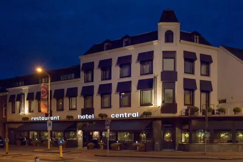 Hotel Central - Image 1