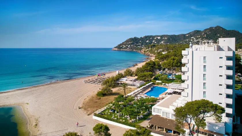 Universal Hotel Castell Royal - Image 1