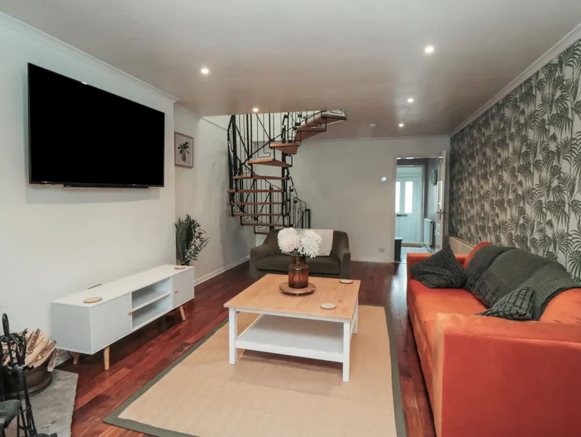 3 Beck Mews - Image 1