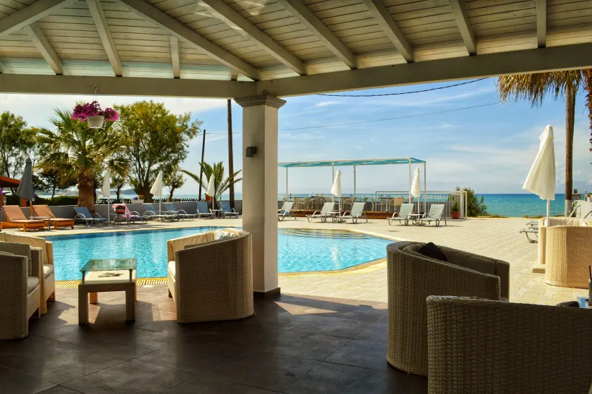 SunRose Beach Aparthotel - Image 1