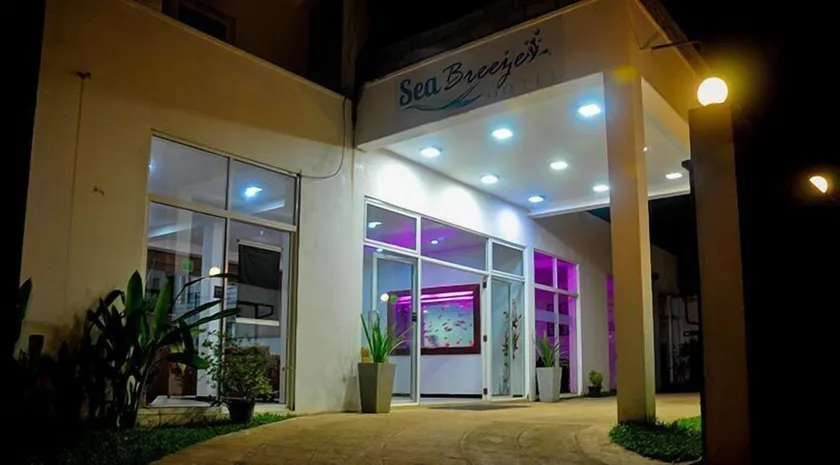 Sea Breeze Hotel - Image 1