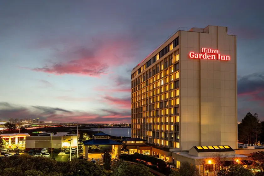 Hilton Garden Inn San Francisco/Oakland Bay Bridge - Image 1