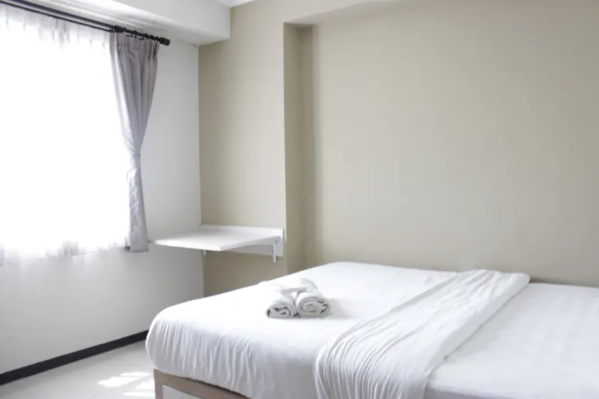 Spacious 2BR Apartment Gateway Pasteur near Exit Toll 23 By Travelio - Zimmer