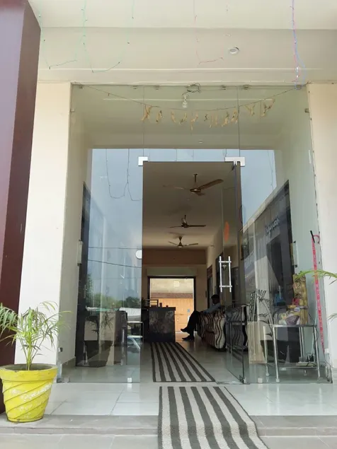 Hotel The Atulyam - Image 1