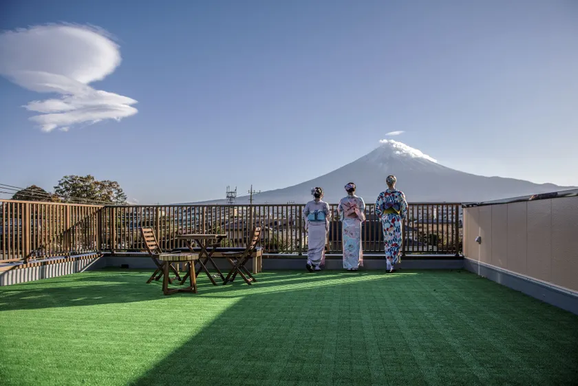 HAOSTAY - Image 1