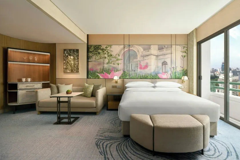 Sheraton Saigon Grand Opera Hotel - Image 1