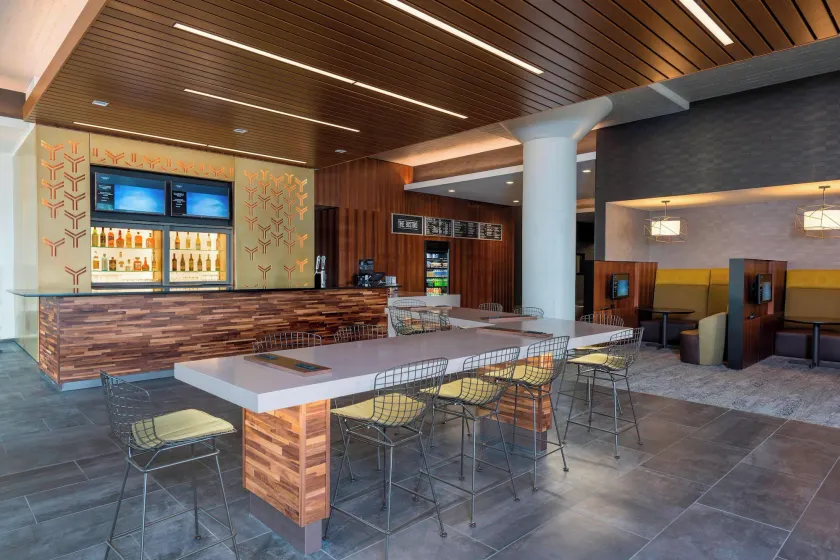 Courtyard by Marriott Waterloo Cedar Falls - Image 1