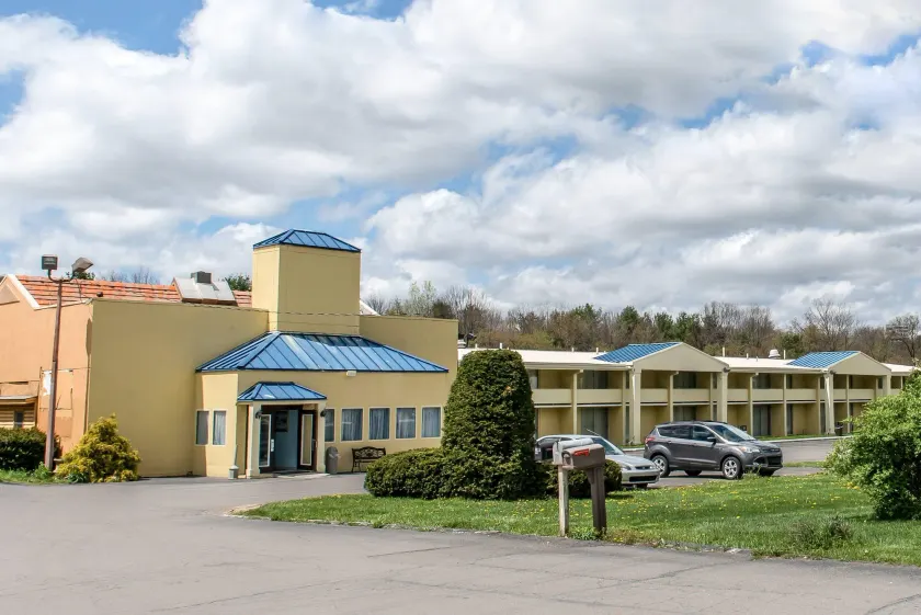 Rodeway Inn Brookville - Image 1