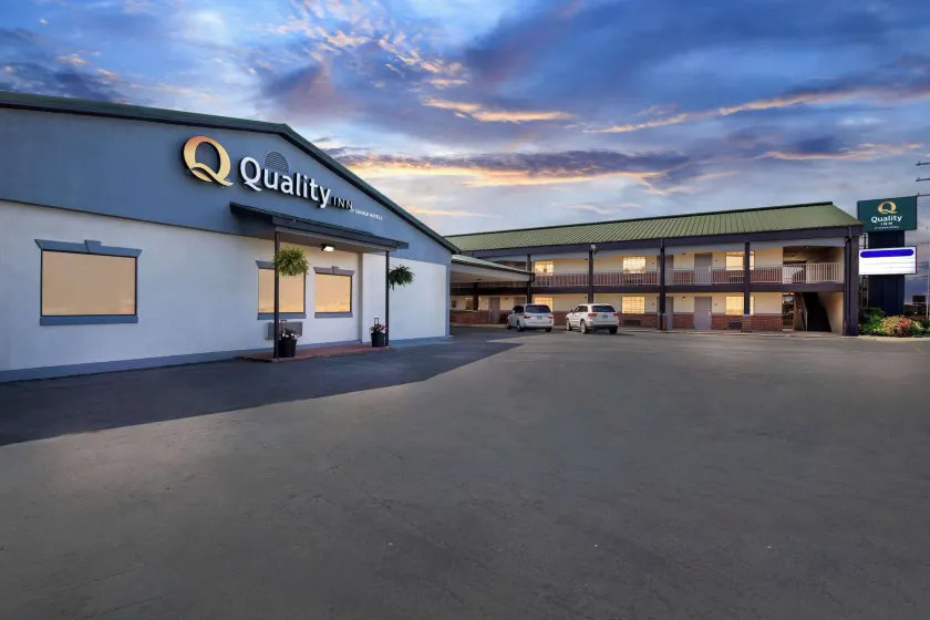 Quality Inn Lawrenceburg - Image 1