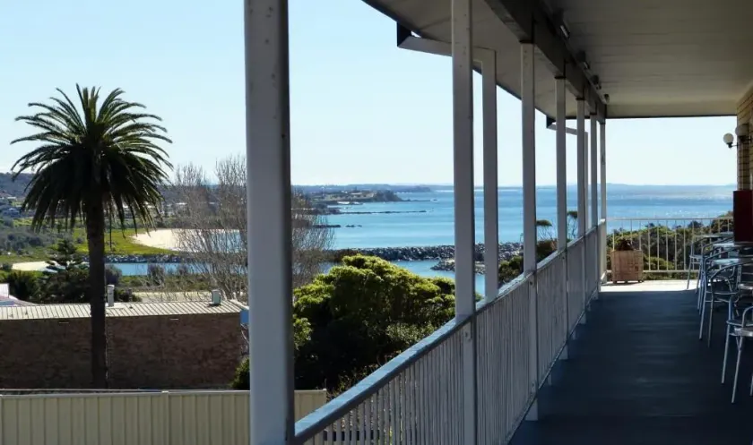 Coastal Comfort Motel - Image 1
