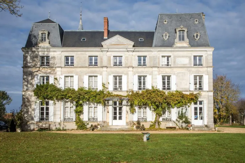 Chambres d'Hotes Château de la Puisaye - Image 1