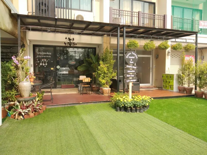Bann Tawan Hostel Chiang Rai - Image 1