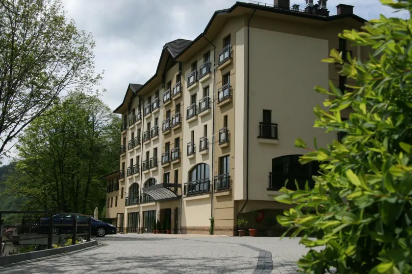 Hotel Elbrus Spa & Wellness - Image 1