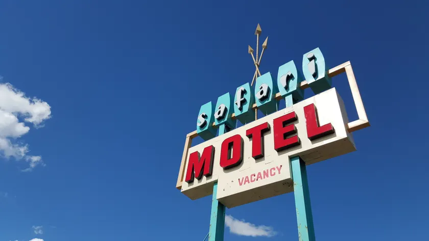 Safari Inn Motel - Image 1